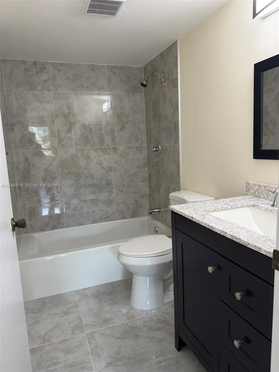 560 S Park Rd 36-7, Hollywood, Florida 33021, Hollywood, Florida 33021, 2 Bedrooms Bedrooms, ,2 BathroomsBathrooms,Residential Lease,For Rent,560 S Park Rd 36-7, Hollywood, Florida 33021,A11986513