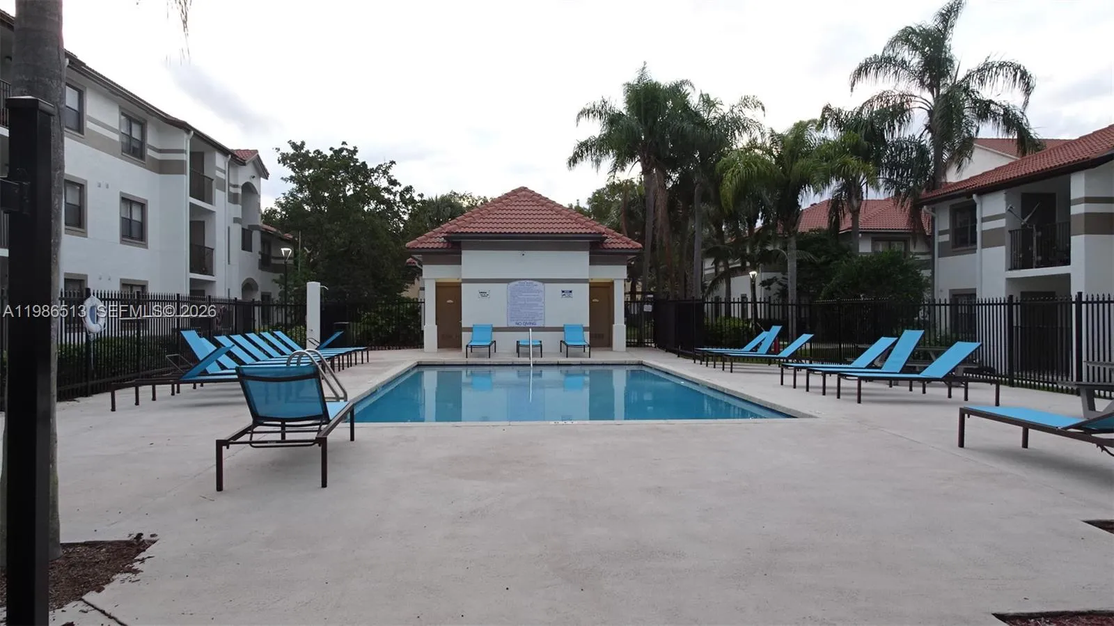 560 S Park Rd 36-7, Hollywood, Florida 33021, Hollywood, Florida 33021, 2 Bedrooms Bedrooms, ,2 BathroomsBathrooms,Residential Lease,For Rent,560 S Park Rd 36-7, Hollywood, Florida 33021,A11986513