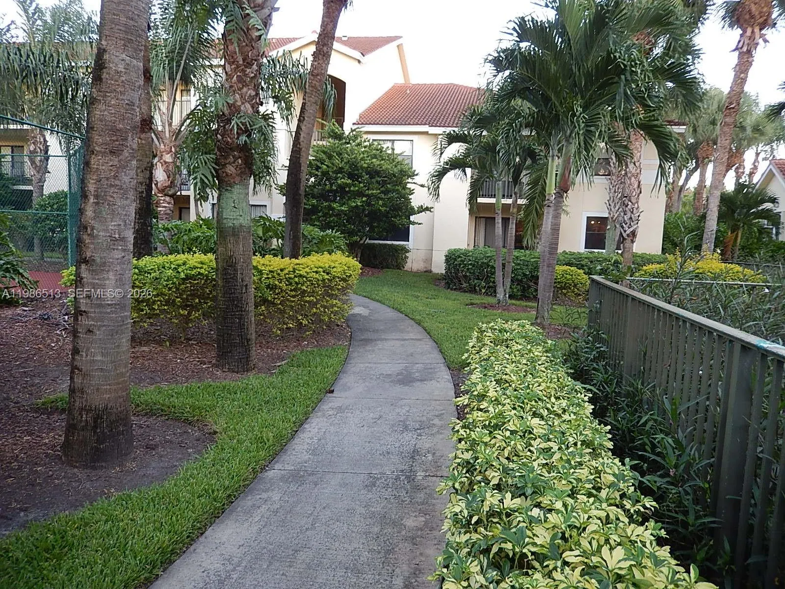 560 S Park Rd 36-7, Hollywood, Florida 33021, Hollywood, Florida 33021, 2 Bedrooms Bedrooms, ,2 BathroomsBathrooms,Residential Lease,For Rent,560 S Park Rd 36-7, Hollywood, Florida 33021,A11986513