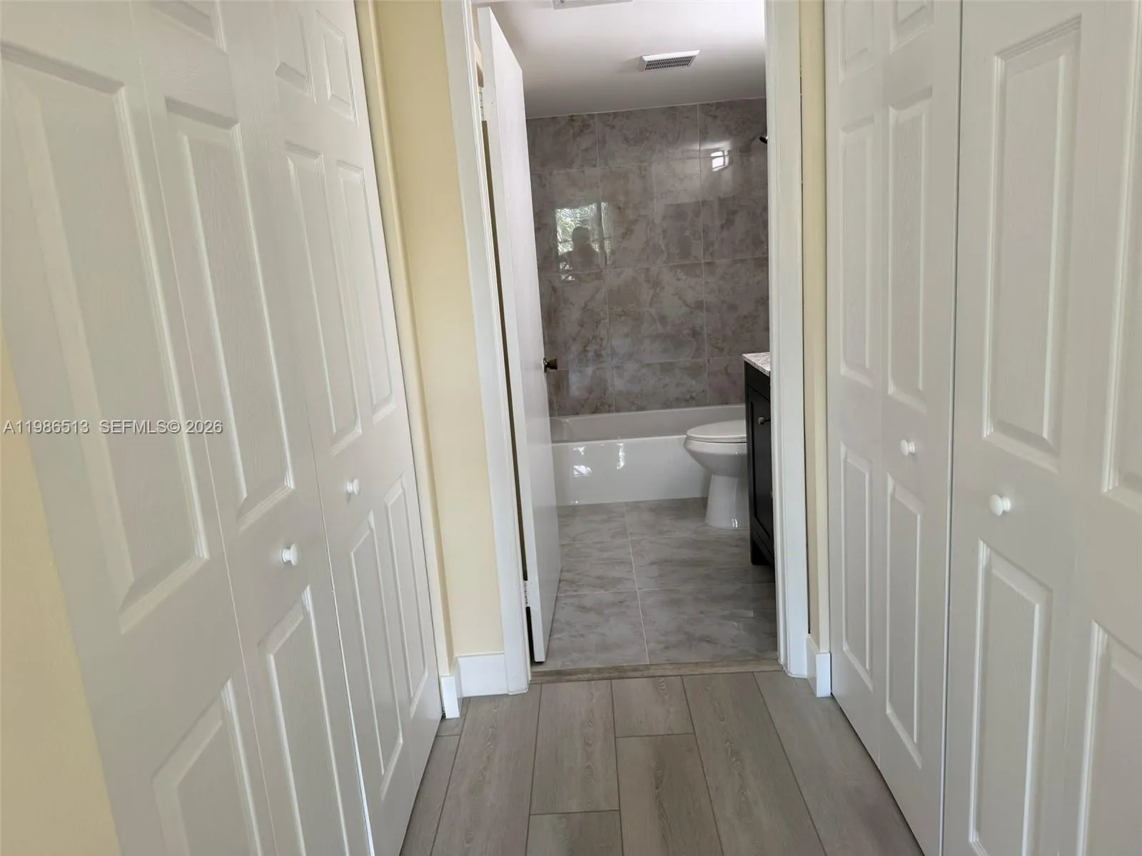 560 S Park Rd 36-7, Hollywood, Florida 33021, Hollywood, Florida 33021, 2 Bedrooms Bedrooms, ,2 BathroomsBathrooms,Residential Lease,For Rent,560 S Park Rd 36-7, Hollywood, Florida 33021,A11986513