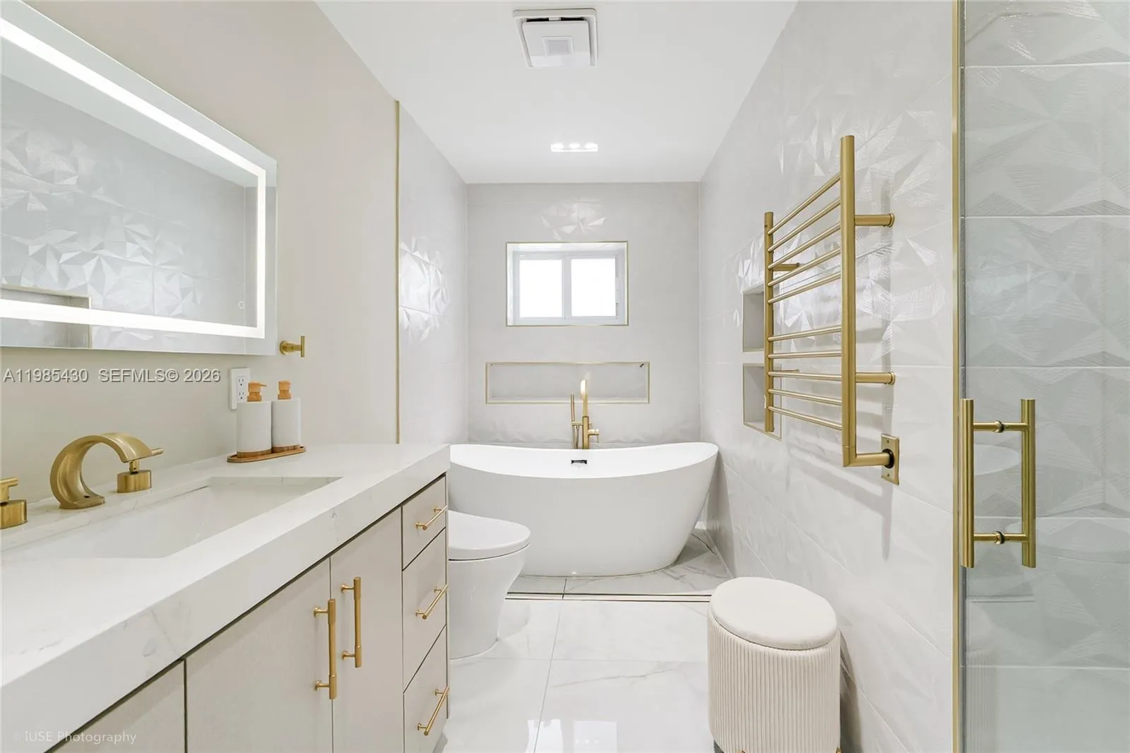 1851 Nw 32nd Ave, Miami, Florida 33125, Miami, Florida 33125, 6 Bedrooms Bedrooms, ,4 BathroomsBathrooms,Residential,For Sale,1851 Nw 32nd Ave, Miami, Florida 33125,A11985430