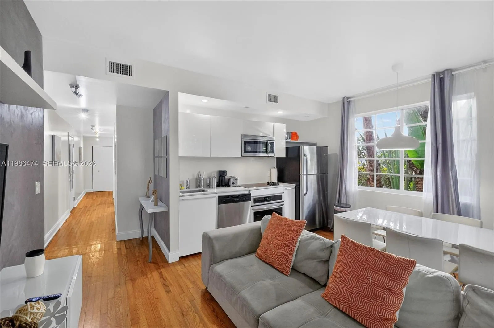 1410 Euclid Ave 2, Miami Beach, Florida 33139, Miami Beach, Florida 33139, 2 Bedrooms Bedrooms, ,2 BathroomsBathrooms,Residential Lease,For Rent,1410 Euclid Ave 2, Miami Beach, Florida 33139,A11986474