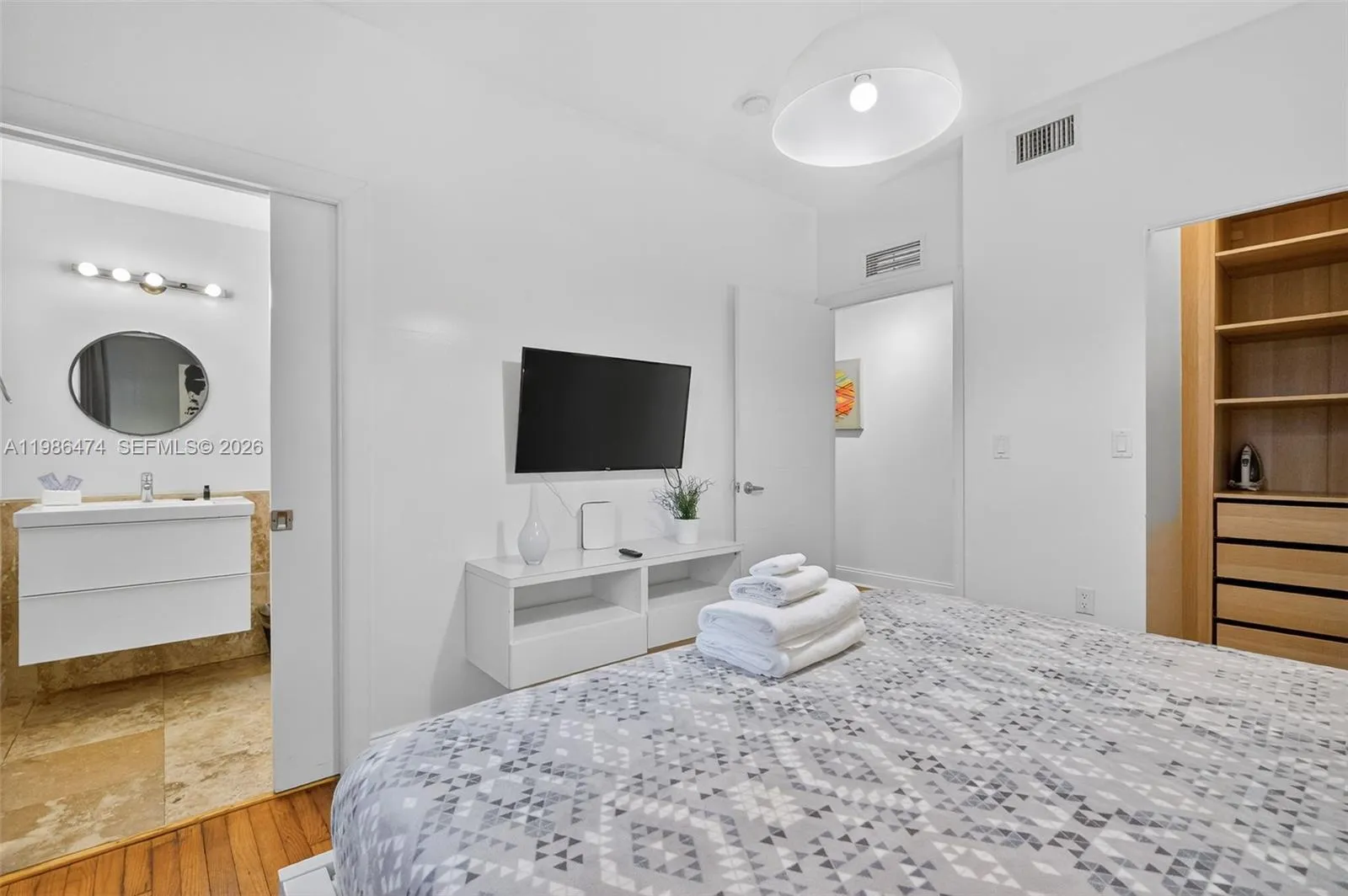 1410 Euclid Ave 2, Miami Beach, Florida 33139, Miami Beach, Florida 33139, 2 Bedrooms Bedrooms, ,2 BathroomsBathrooms,Residential Lease,For Rent,1410 Euclid Ave 2, Miami Beach, Florida 33139,A11986474