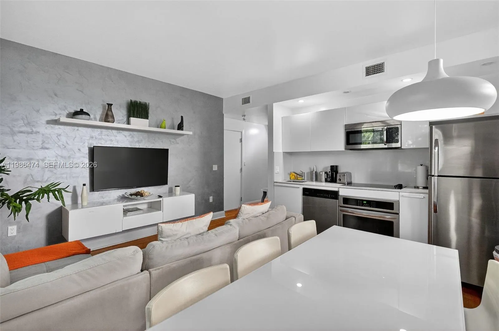 1410 Euclid Ave 2, Miami Beach, Florida 33139, Miami Beach, Florida 33139, 2 Bedrooms Bedrooms, ,2 BathroomsBathrooms,Residential Lease,For Rent,1410 Euclid Ave 2, Miami Beach, Florida 33139,A11986474