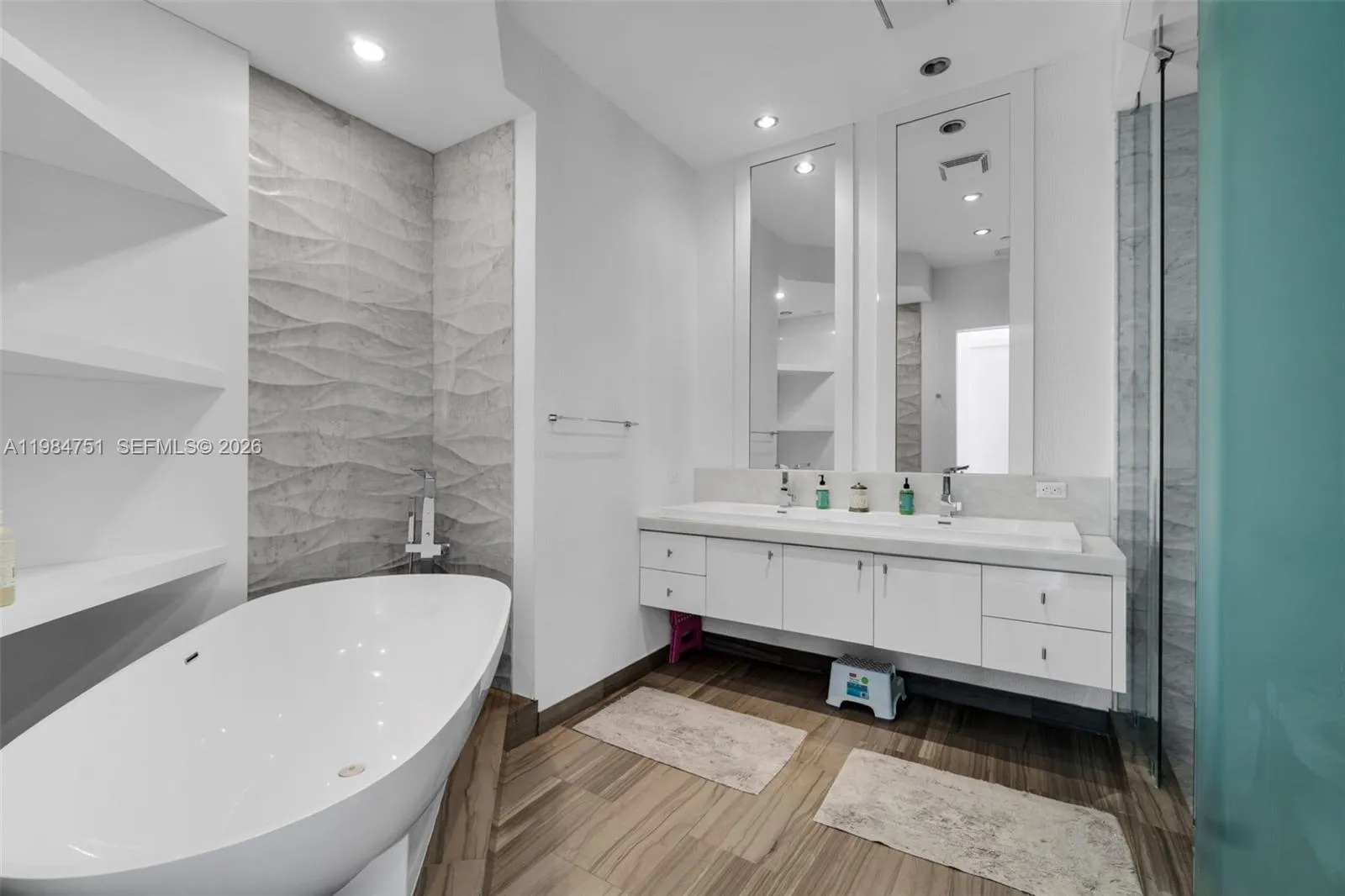 900 Brickell Key Blvd 2904, Miami, Florida 33131, Miami, Florida 33131, 4 Bedrooms Bedrooms, ,4 BathroomsBathrooms,Residential,For Sale,900 Brickell Key Blvd 2904, Miami, Florida 33131,A11984751