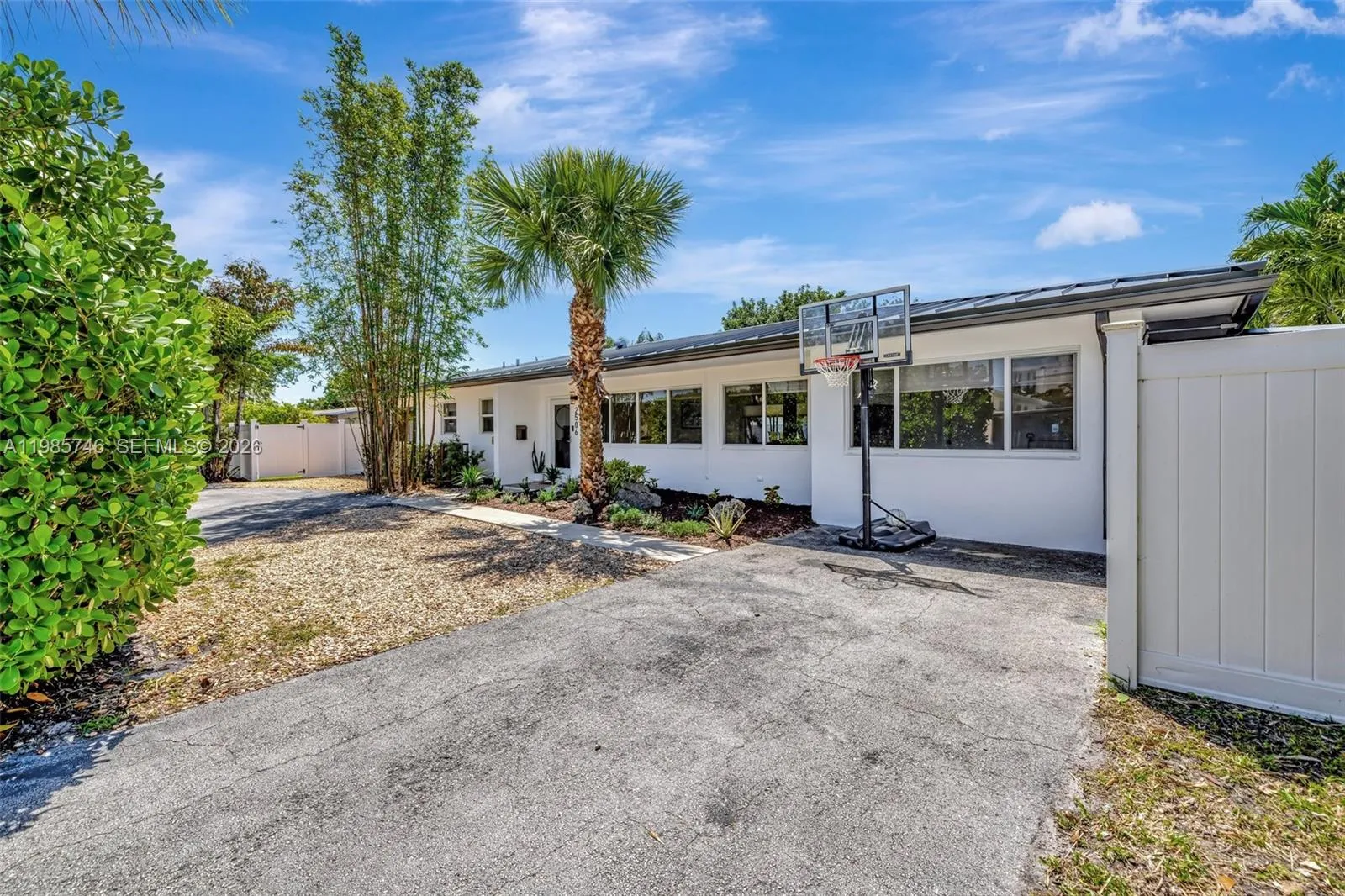 2506 Ne 30th St, Fort Lauderdale, Florida 33306, Fort Lauderdale, Florida 33306, 4 Bedrooms Bedrooms, ,3 BathroomsBathrooms,Residential,For Sale,2506 Ne 30th St, Fort Lauderdale, Florida 33306,A11985746