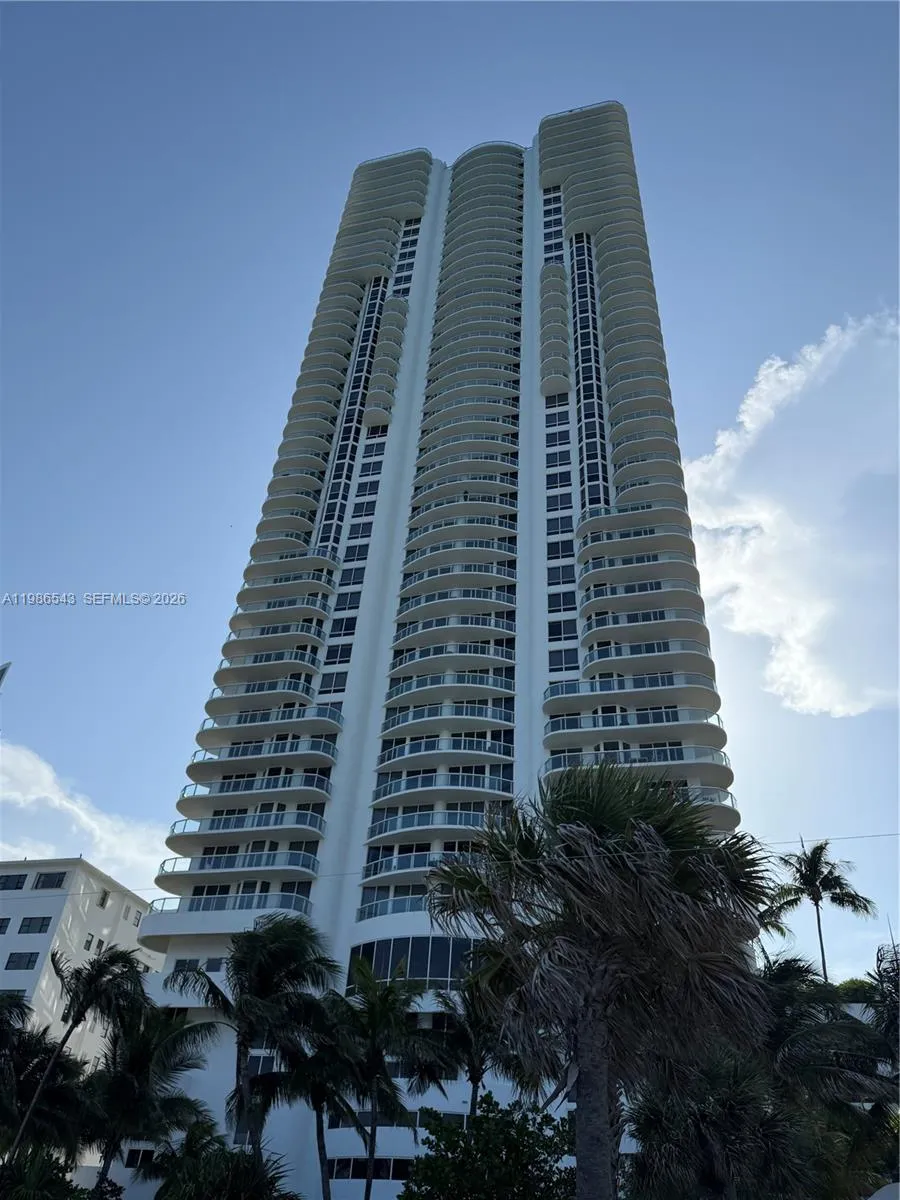 6365 Collins Ave 904, Miami Beach, Florida 33141, Miami Beach, Florida 33141, 1 Bedroom Bedrooms, ,1 BathroomBathrooms,Residential,For Sale,6365 Collins Ave 904, Miami Beach, Florida 33141,A11986543
