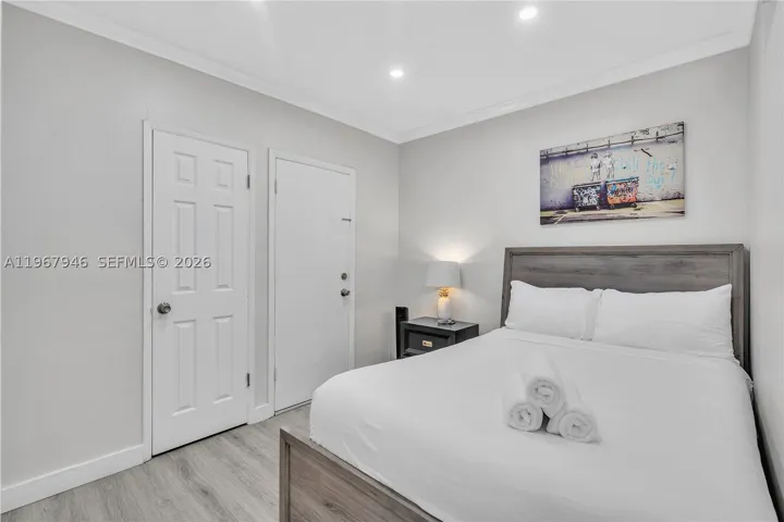 10004 E Bay Harbor Dr 8, Bay Harbor Islands, Florida 33154