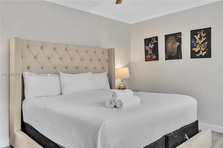 10004 E Bay Harbor Dr 8, Bay Harbor Islands, Florida 33154