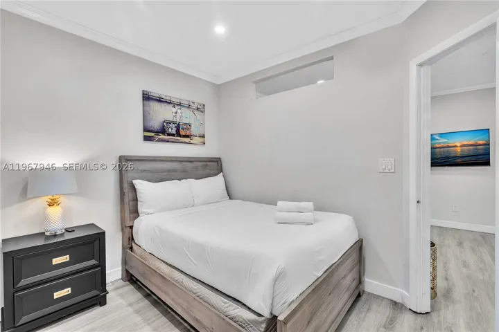 10004 E Bay Harbor Dr 8, Bay Harbor Islands, Florida 33154