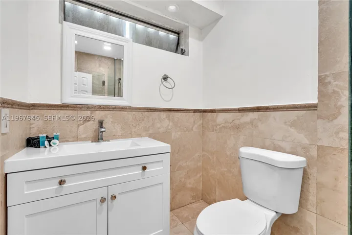10004 E Bay Harbor Dr 8, Bay Harbor Islands, Florida 33154