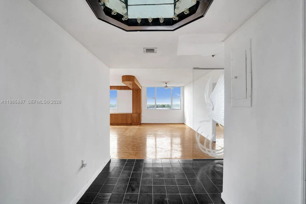 4001 Hillcrest Dr 602-4, Hollywood, Florida 33021, Hollywood, Florida 33021, 3 Bedrooms Bedrooms, ,2 BathroomsBathrooms,Residential,For Sale,4001 Hillcrest Dr 602-4, Hollywood, Florida 33021,A11985887