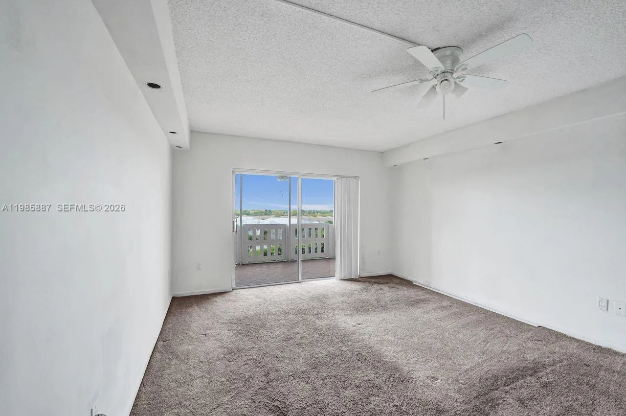 4001 Hillcrest Dr 602-4, Hollywood, Florida 33021, Hollywood, Florida 33021, 3 Bedrooms Bedrooms, ,2 BathroomsBathrooms,Residential,For Sale,4001 Hillcrest Dr 602-4, Hollywood, Florida 33021,A11985887
