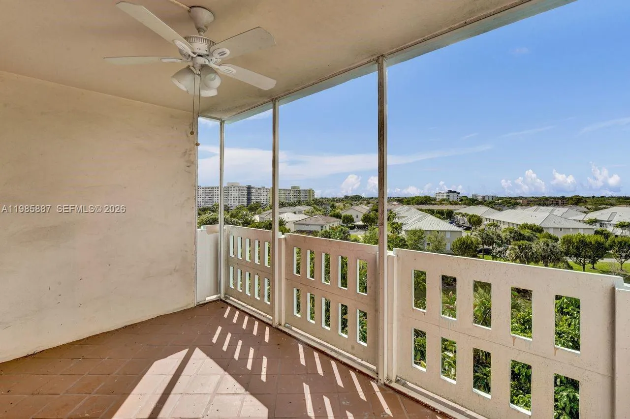 4001 Hillcrest Dr 602-4, Hollywood, Florida 33021, Hollywood, Florida 33021, 3 Bedrooms Bedrooms, ,2 BathroomsBathrooms,Residential,For Sale,4001 Hillcrest Dr 602-4, Hollywood, Florida 33021,A11985887