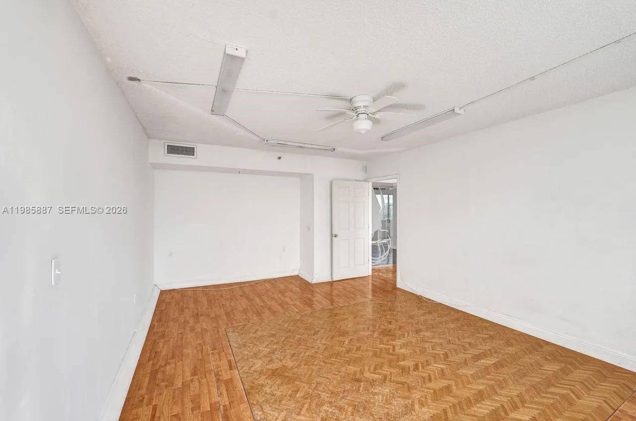 4001 Hillcrest Dr 602-4, Hollywood, Florida 33021, Hollywood, Florida 33021, 3 Bedrooms Bedrooms, ,2 BathroomsBathrooms,Residential,For Sale,4001 Hillcrest Dr 602-4, Hollywood, Florida 33021,A11985887