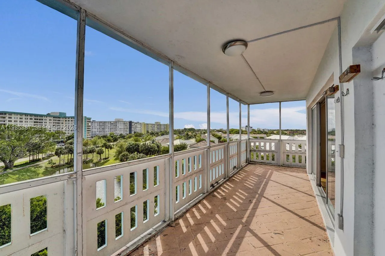 4001 Hillcrest Dr 602-4, Hollywood, Florida 33021, Hollywood, Florida 33021, 3 Bedrooms Bedrooms, ,2 BathroomsBathrooms,Residential,For Sale,4001 Hillcrest Dr 602-4, Hollywood, Florida 33021,A11985887