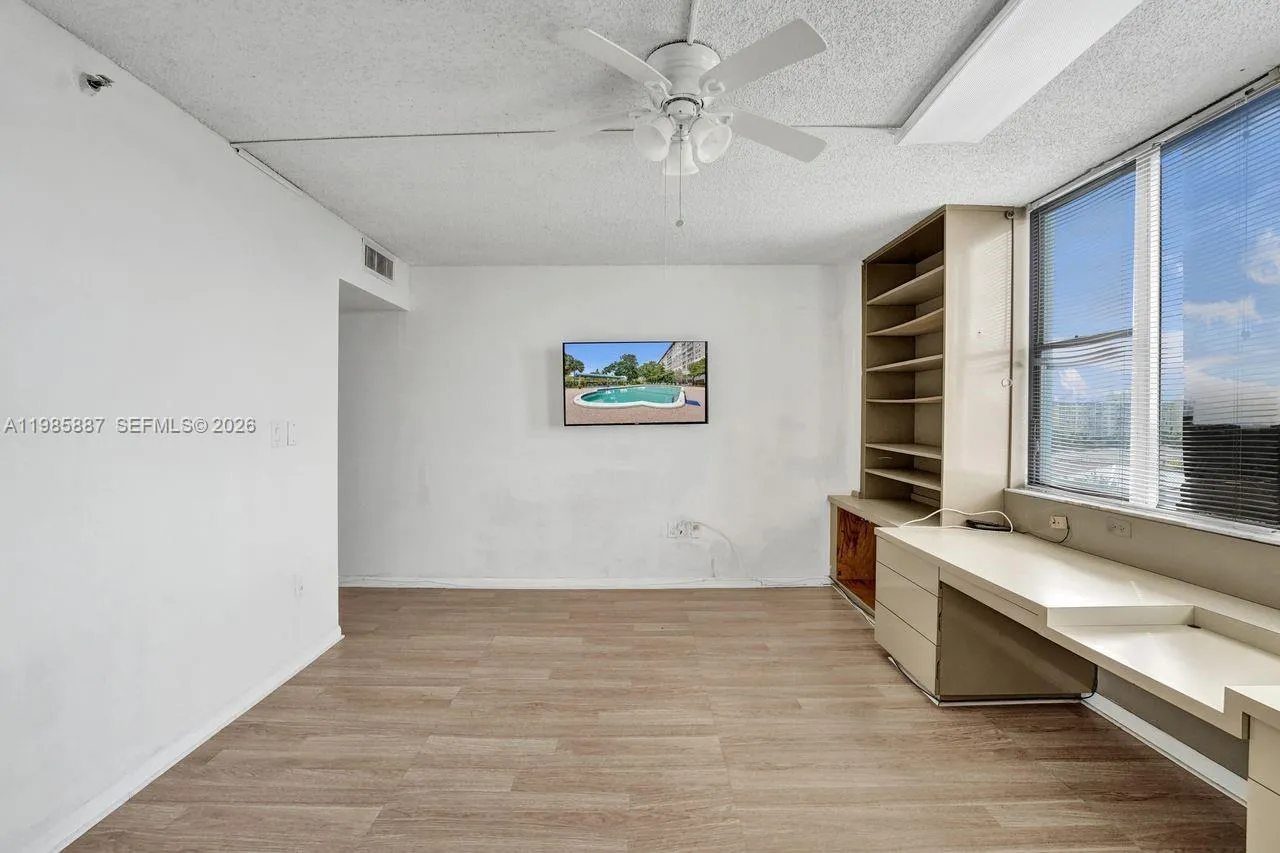 4001 Hillcrest Dr 602-4, Hollywood, Florida 33021, Hollywood, Florida 33021, 3 Bedrooms Bedrooms, ,2 BathroomsBathrooms,Residential,For Sale,4001 Hillcrest Dr 602-4, Hollywood, Florida 33021,A11985887