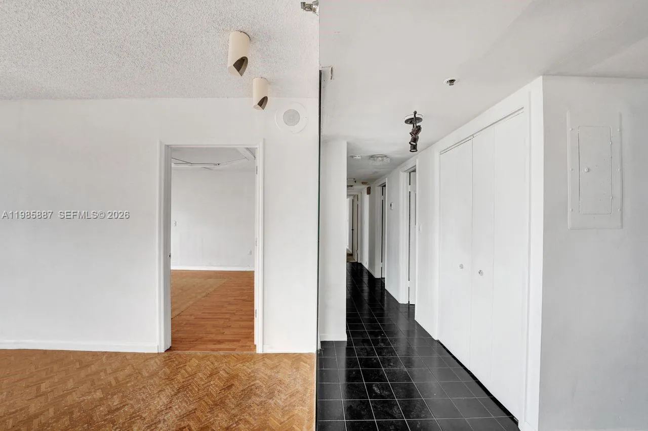 4001 Hillcrest Dr 602-4, Hollywood, Florida 33021, Hollywood, Florida 33021, 3 Bedrooms Bedrooms, ,2 BathroomsBathrooms,Residential,For Sale,4001 Hillcrest Dr 602-4, Hollywood, Florida 33021,A11985887