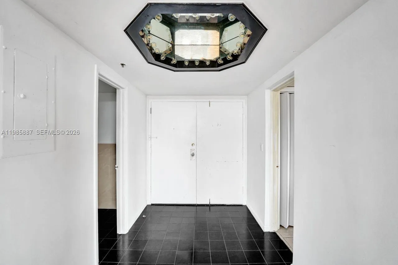 4001 Hillcrest Dr 602-4, Hollywood, Florida 33021, Hollywood, Florida 33021, 3 Bedrooms Bedrooms, ,2 BathroomsBathrooms,Residential,For Sale,4001 Hillcrest Dr 602-4, Hollywood, Florida 33021,A11985887