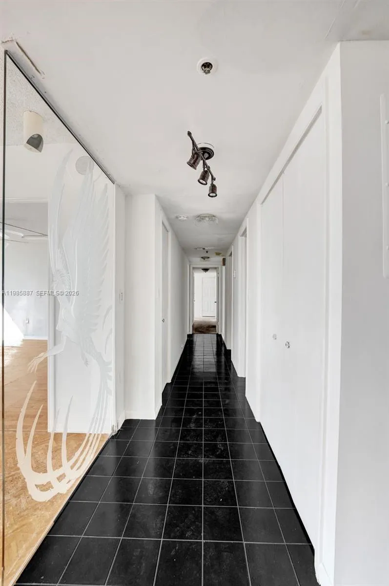 4001 Hillcrest Dr 602-4, Hollywood, Florida 33021, Hollywood, Florida 33021, 3 Bedrooms Bedrooms, ,2 BathroomsBathrooms,Residential,For Sale,4001 Hillcrest Dr 602-4, Hollywood, Florida 33021,A11985887