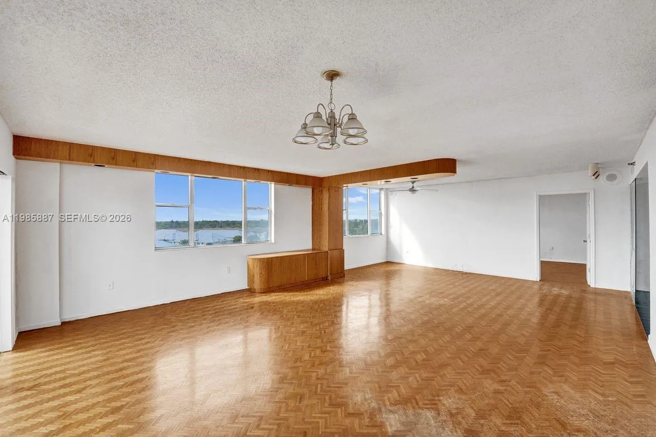 4001 Hillcrest Dr 602-4, Hollywood, Florida 33021, Hollywood, Florida 33021, 3 Bedrooms Bedrooms, ,2 BathroomsBathrooms,Residential,For Sale,4001 Hillcrest Dr 602-4, Hollywood, Florida 33021,A11985887