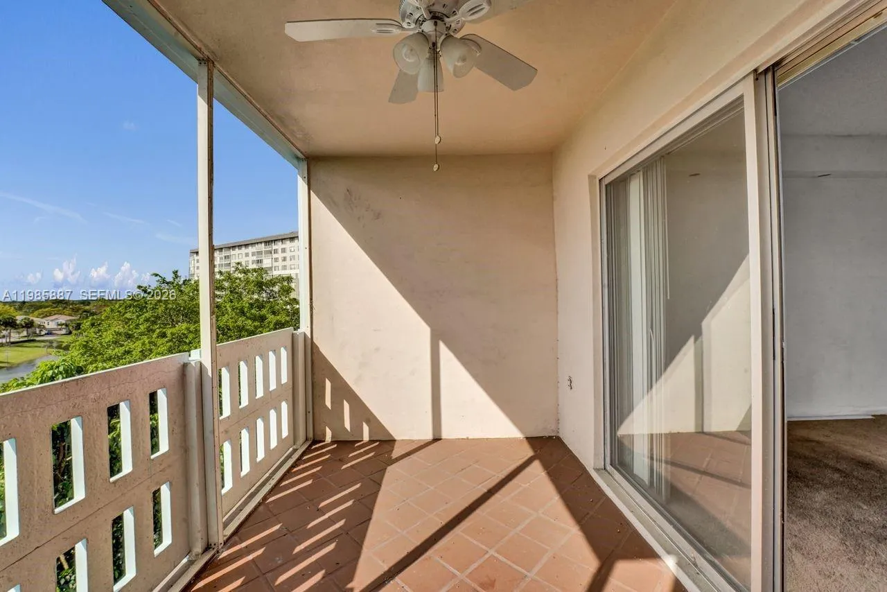 4001 Hillcrest Dr 602-4, Hollywood, Florida 33021, Hollywood, Florida 33021, 3 Bedrooms Bedrooms, ,2 BathroomsBathrooms,Residential,For Sale,4001 Hillcrest Dr 602-4, Hollywood, Florida 33021,A11985887