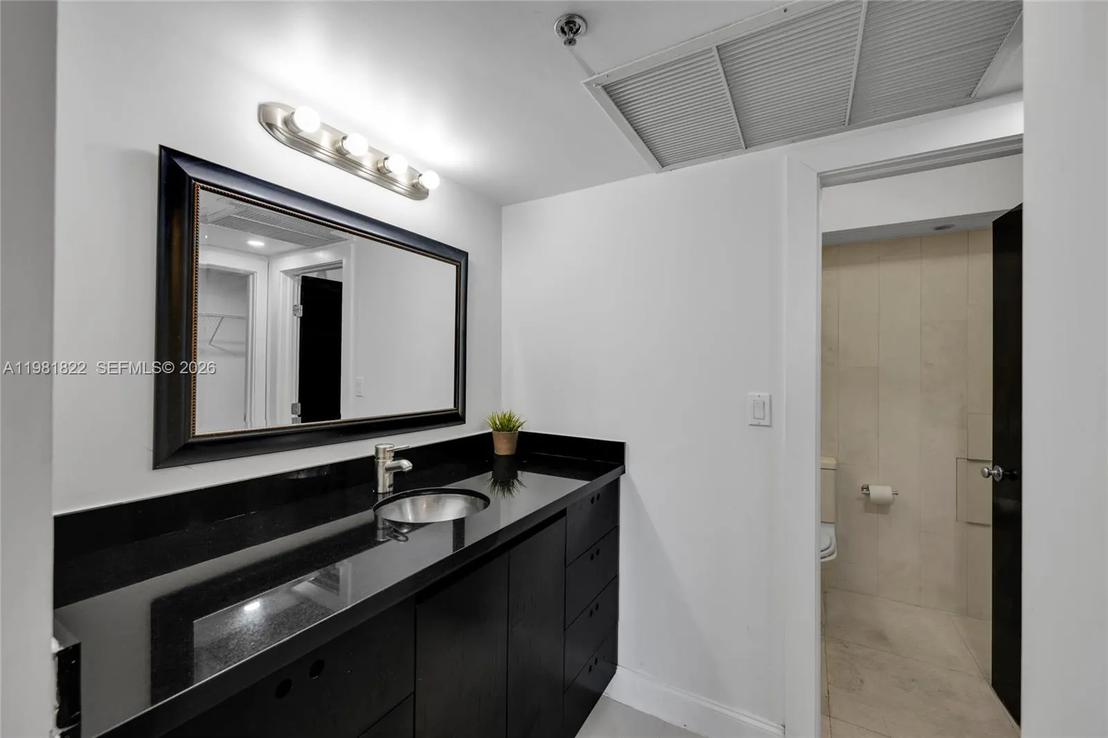 100 Lincoln Road 1511, Miami Beach, Florida 33139, Miami Beach, Florida 33139, 2 Bedrooms Bedrooms, ,2 BathroomsBathrooms,Residential,For Sale,100 Lincoln Road 1511, Miami Beach, Florida 33139,A11981822