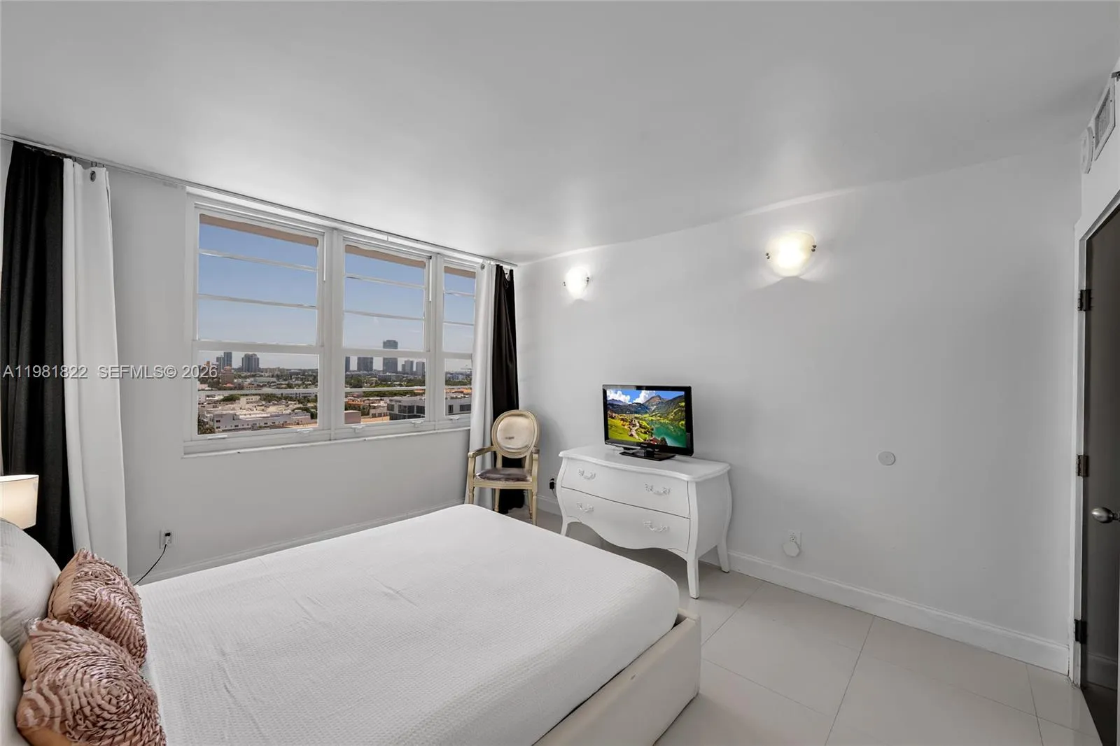 100 Lincoln Road 1511, Miami Beach, Florida 33139, Miami Beach, Florida 33139, 2 Bedrooms Bedrooms, ,2 BathroomsBathrooms,Residential,For Sale,100 Lincoln Road 1511, Miami Beach, Florida 33139,A11981822