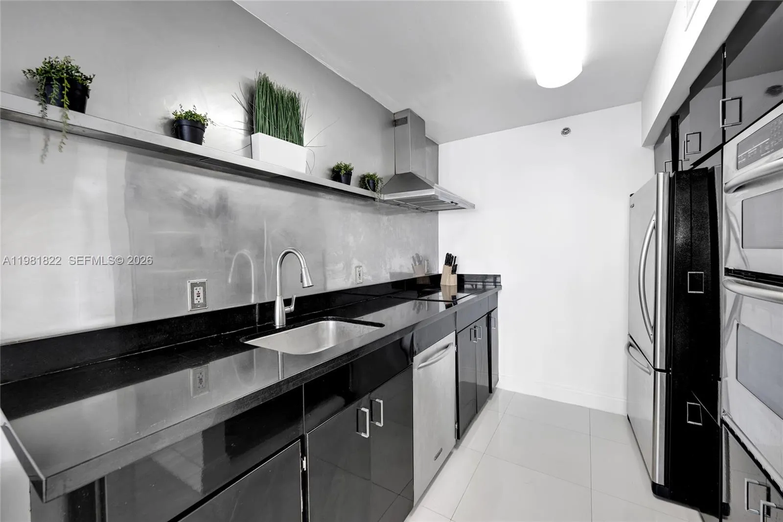 100 Lincoln Road 1511, Miami Beach, Florida 33139, Miami Beach, Florida 33139, 2 Bedrooms Bedrooms, ,2 BathroomsBathrooms,Residential,For Sale,100 Lincoln Road 1511, Miami Beach, Florida 33139,A11981822