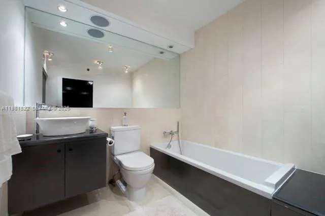 100 Lincoln Road 1511, Miami Beach, Florida 33139, Miami Beach, Florida 33139, 2 Bedrooms Bedrooms, ,2 BathroomsBathrooms,Residential,For Sale,100 Lincoln Road 1511, Miami Beach, Florida 33139,A11981822