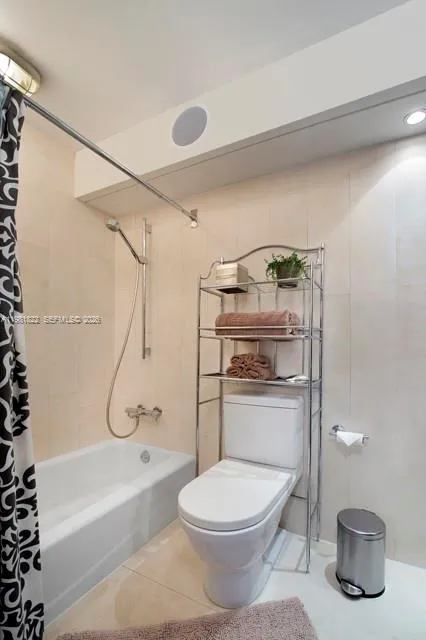 100 Lincoln Road 1511, Miami Beach, Florida 33139, Miami Beach, Florida 33139, 2 Bedrooms Bedrooms, ,2 BathroomsBathrooms,Residential,For Sale,100 Lincoln Road 1511, Miami Beach, Florida 33139,A11981822