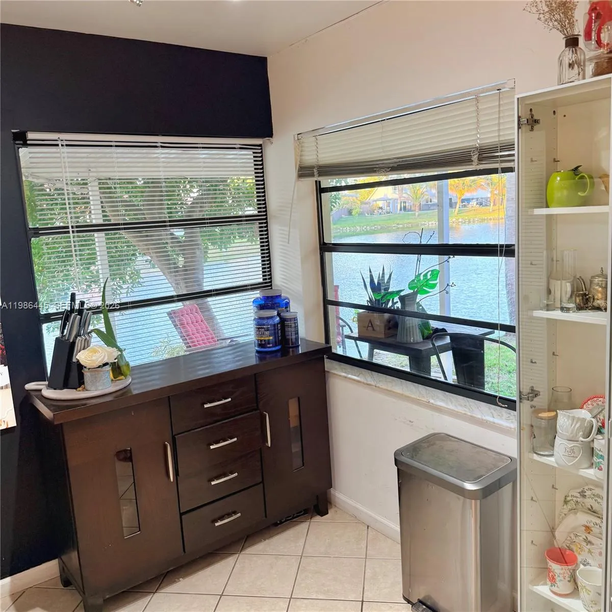 10025 Sw 16th St, Pembroke Pines, Florida 33025, Pembroke Pines, Florida 33025, 2 Bedrooms Bedrooms, ,2 BathroomsBathrooms,Residential,For Sale,10025 Sw 16th St, Pembroke Pines, Florida 33025,A11986445