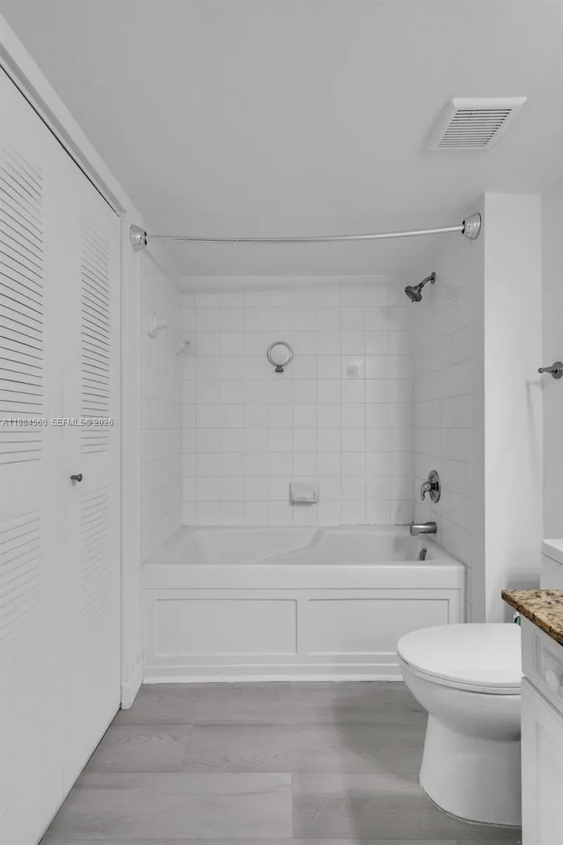 520 Se 5th Ave 1307, Fort Lauderdale, Florida 3330, Fort Lauderdale, Florida 33301, 1 Bedroom Bedrooms, ,1 BathroomBathrooms,Residential Lease,For Rent,520 Se 5th Ave 1307, Fort Lauderdale, Florida 3330,A11984560