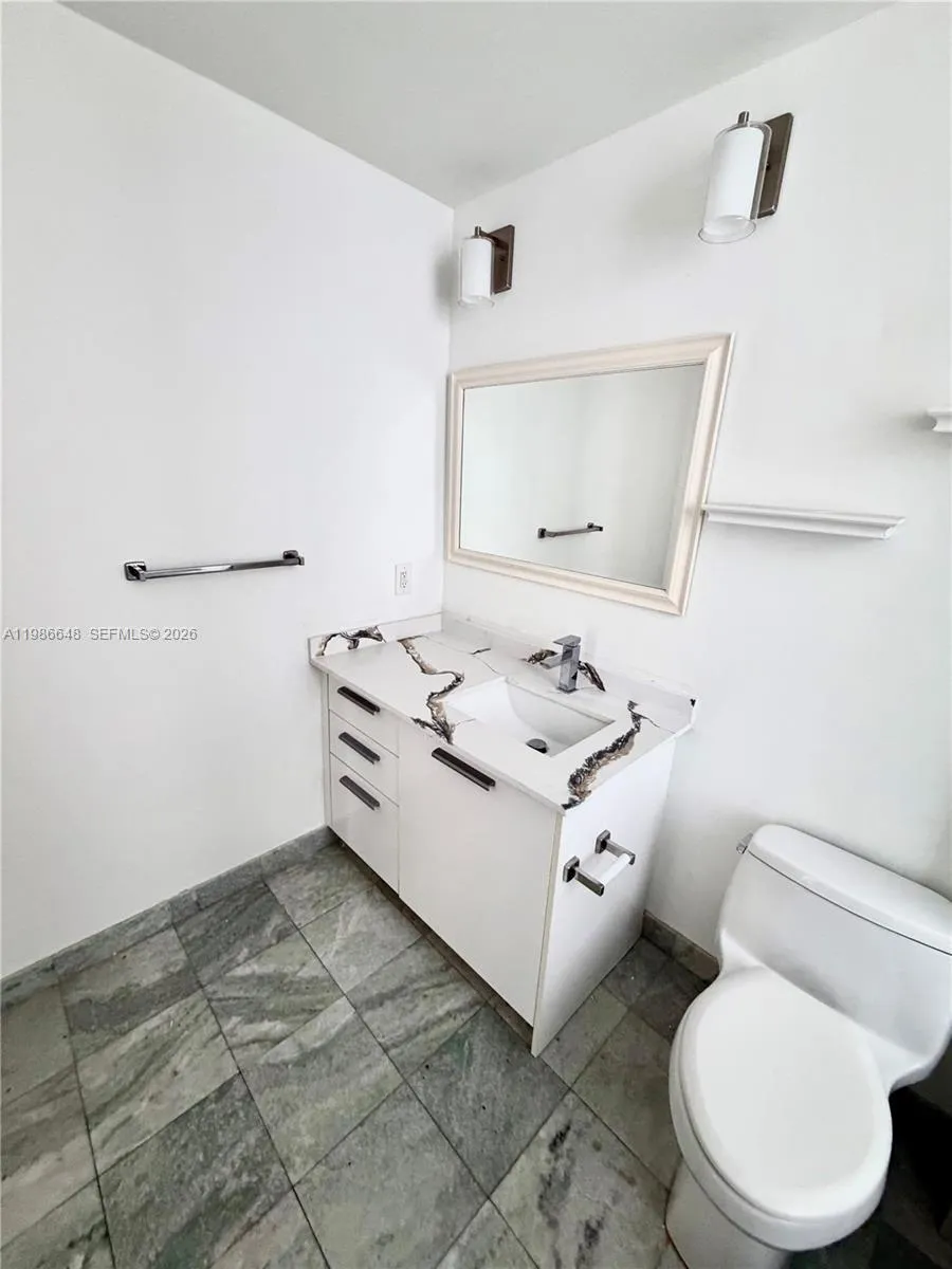 1050 Brickell Ave 2102, Miami, Florida 33131, Miami, Florida 33131, 1 Bedroom Bedrooms, ,1 BathroomBathrooms,Residential Lease,For Rent,1050 Brickell Ave 2102, Miami, Florida 33131,A11986648