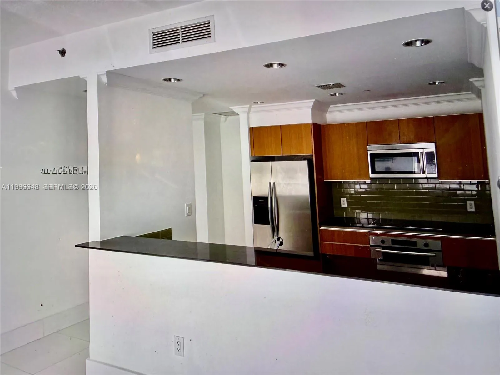 1050 Brickell Ave 2102, Miami, Florida 33131, Miami, Florida 33131, 1 Bedroom Bedrooms, ,1 BathroomBathrooms,Residential Lease,For Rent,1050 Brickell Ave 2102, Miami, Florida 33131,A11986648