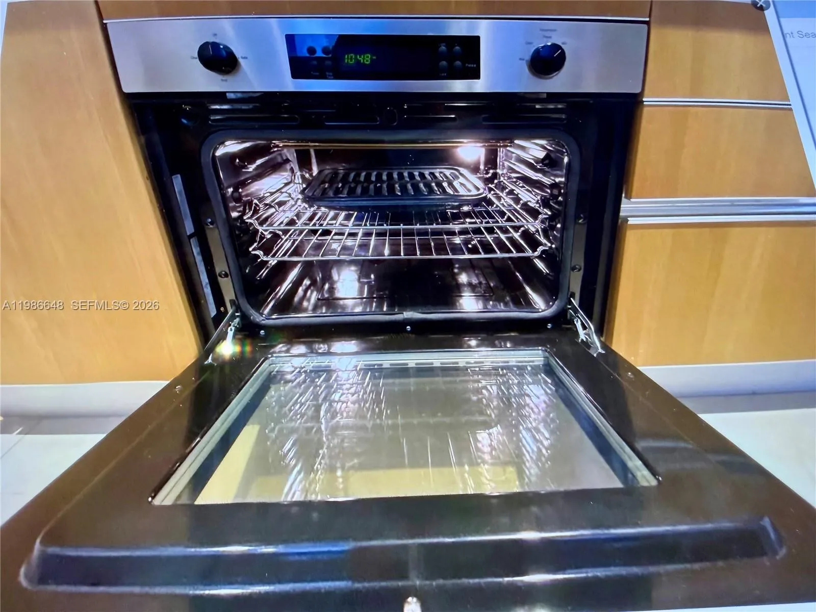 1050 Brickell Ave 2102, Miami, Florida 33131, Miami, Florida 33131, 1 Bedroom Bedrooms, ,1 BathroomBathrooms,Residential Lease,For Rent,1050 Brickell Ave 2102, Miami, Florida 33131,A11986648