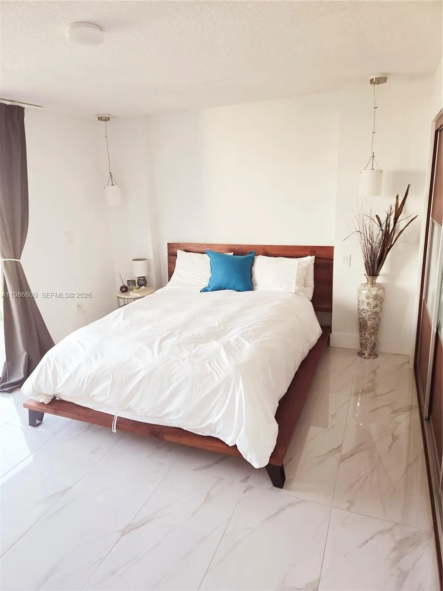 1650 Coral Way 702, Miami, Florida 33145, Miami, Florida 33145, 2 Bedrooms Bedrooms, ,2 BathroomsBathrooms,Residential Lease,For Rent,1650 Coral Way 702, Miami, Florida 33145,A11986600