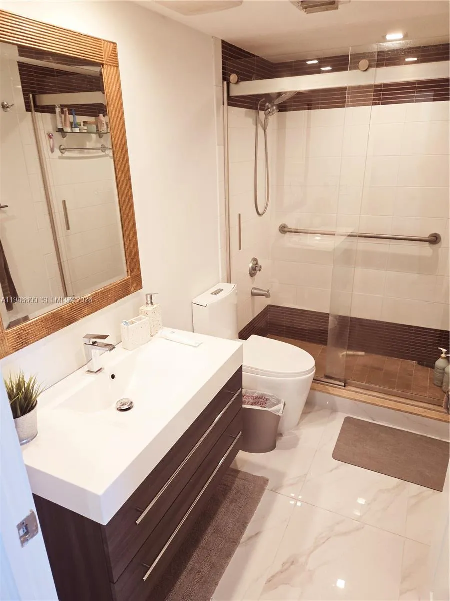 1650 Coral Way 702, Miami, Florida 33145, Miami, Florida 33145, 2 Bedrooms Bedrooms, ,2 BathroomsBathrooms,Residential Lease,For Rent,1650 Coral Way 702, Miami, Florida 33145,A11986600