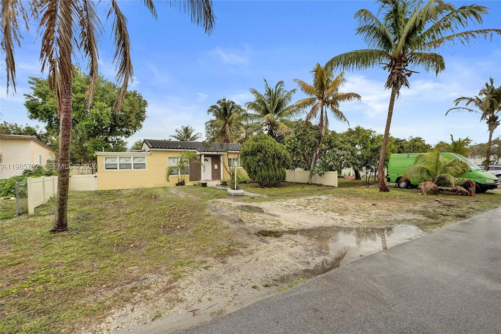 1675 Ne 160th St, North Miami Beach, Florida 33162, North Miami Beach, Florida 33162, 3 Bedrooms Bedrooms, ,2 BathroomsBathrooms,Residential,For Sale,1675 Ne 160th St, North Miami Beach, Florida 33162,A11985792