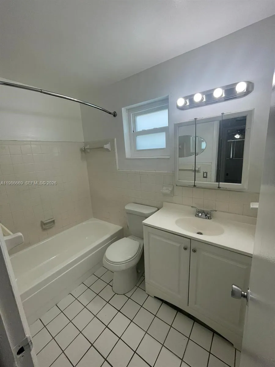2826 Van Buren St, Hollywood, Florida 33020, Hollywood, Florida 33020, 1 Bedroom Bedrooms, ,1 BathroomBathrooms,Residential,For Sale,2826 Van Buren St, Hollywood, Florida 33020,A11986669