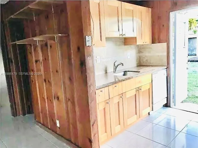 2118 Coolidge St, Hollywood, Florida 33020, Hollywood, Florida 33020, 2 Bedrooms Bedrooms, ,1 BathroomBathrooms,Residential,For Sale,2118 Coolidge St, Hollywood, Florida 33020,A11986479