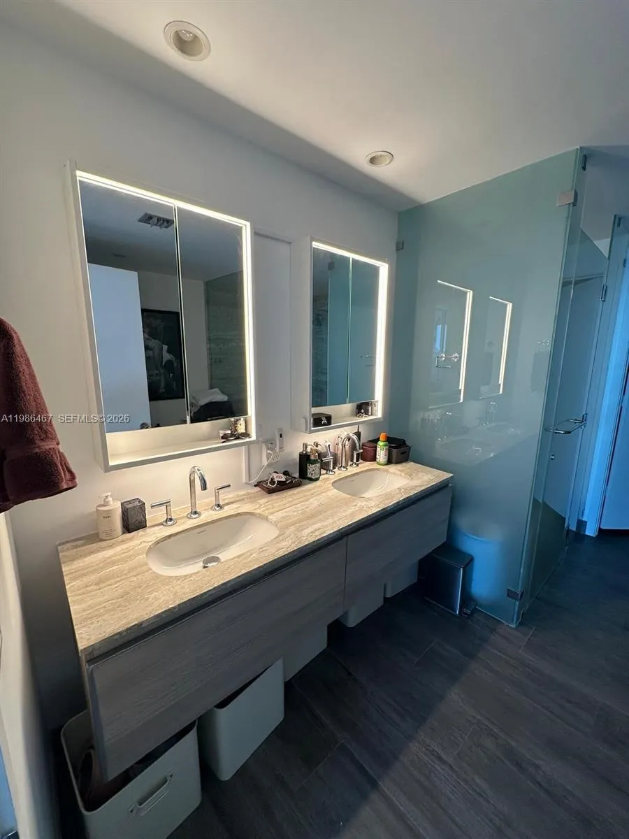 2900 Ne 7th Ave 1003, Miami, Florida 33137, Miami, Florida 33137, 2 Bedrooms Bedrooms, ,3 BathroomsBathrooms,Residential Lease,For Rent,2900 Ne 7th Ave 1003, Miami, Florida 33137,A11986467