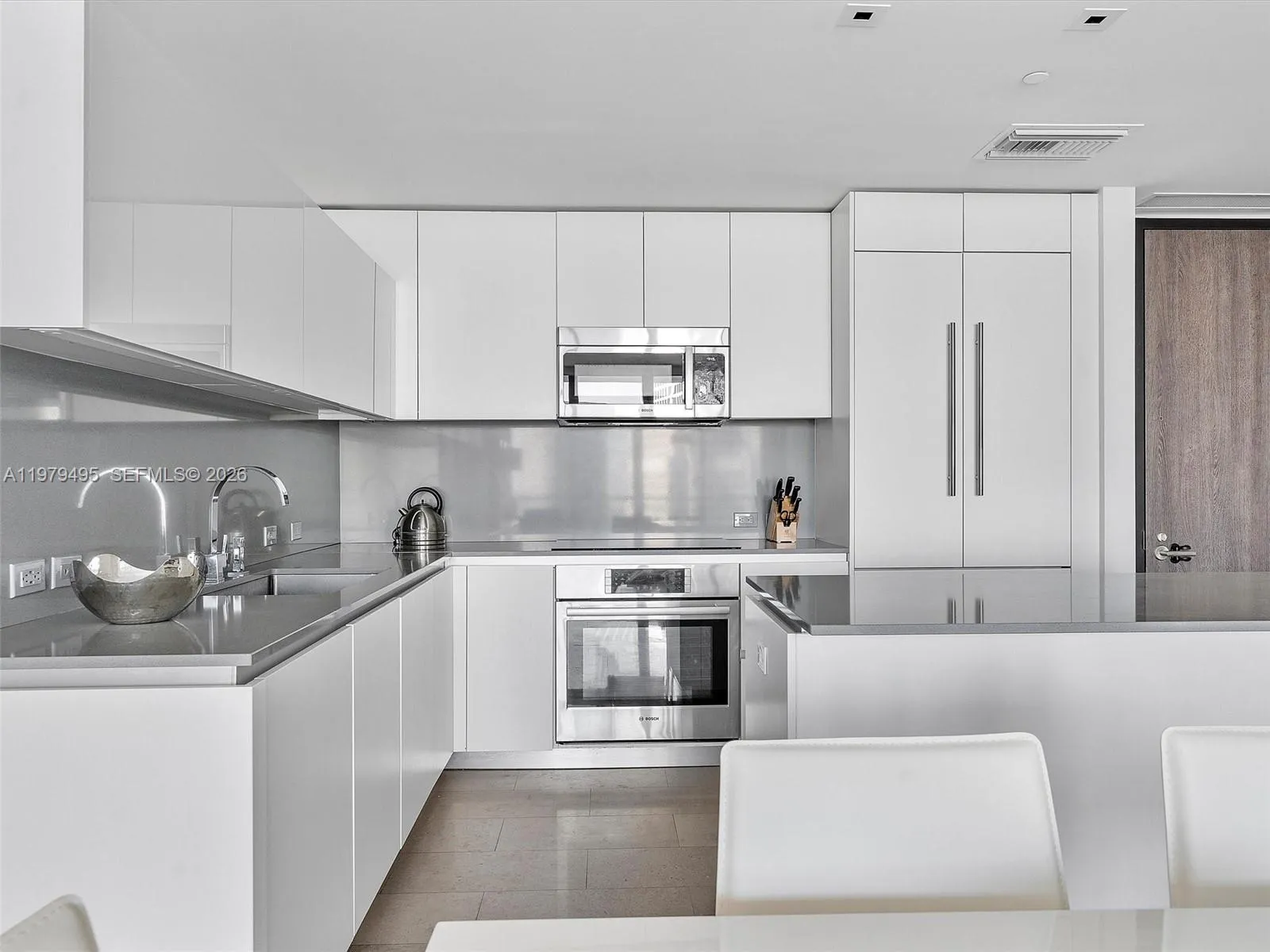 88 Sw 7th St 2709, Miami, Florida 33130, Miami, Florida 33130, 2 Bedrooms Bedrooms, ,2 BathroomsBathrooms,Residential Lease,For Rent,88 Sw 7th St 2709, Miami, Florida 33130,A11979495