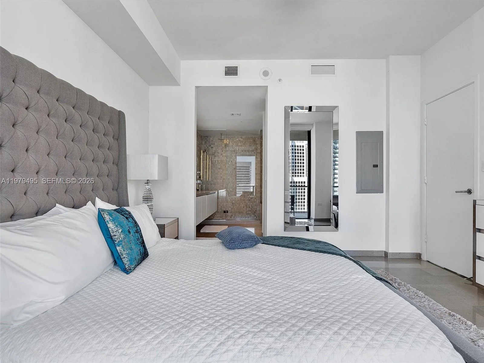 88 Sw 7th St 2709, Miami, Florida 33130, Miami, Florida 33130, 2 Bedrooms Bedrooms, ,2 BathroomsBathrooms,Residential Lease,For Rent,88 Sw 7th St 2709, Miami, Florida 33130,A11979495