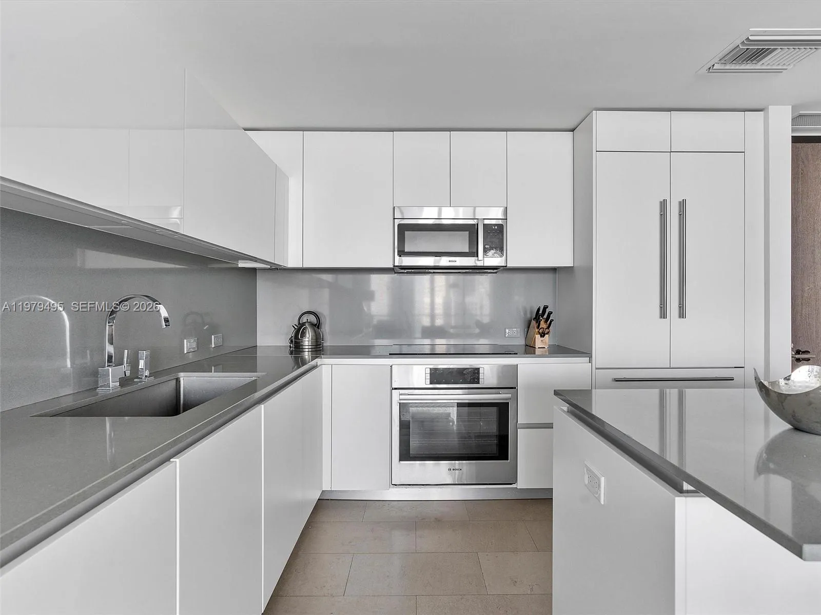 88 Sw 7th St 2709, Miami, Florida 33130, Miami, Florida 33130, 2 Bedrooms Bedrooms, ,2 BathroomsBathrooms,Residential Lease,For Rent,88 Sw 7th St 2709, Miami, Florida 33130,A11979495