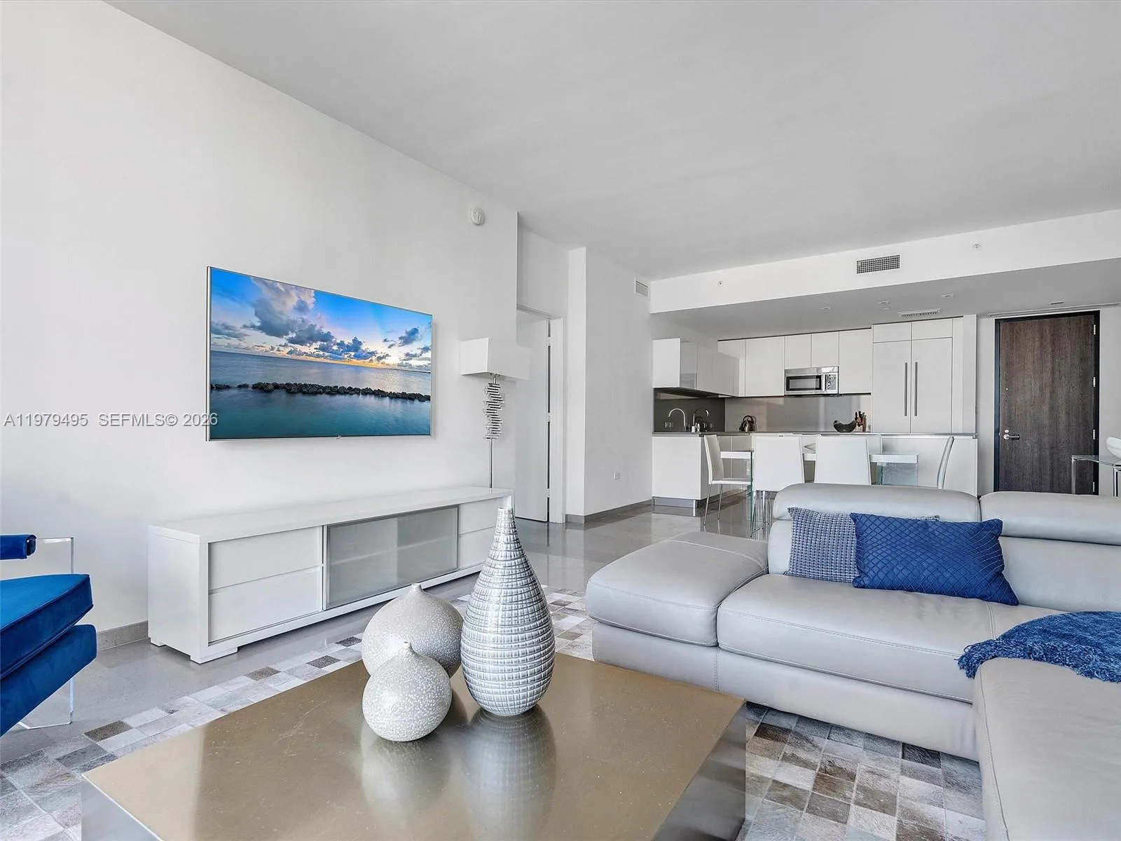 88 Sw 7th St 2709, Miami, Florida 33130, Miami, Florida 33130, 2 Bedrooms Bedrooms, ,2 BathroomsBathrooms,Residential Lease,For Rent,88 Sw 7th St 2709, Miami, Florida 33130,A11979495