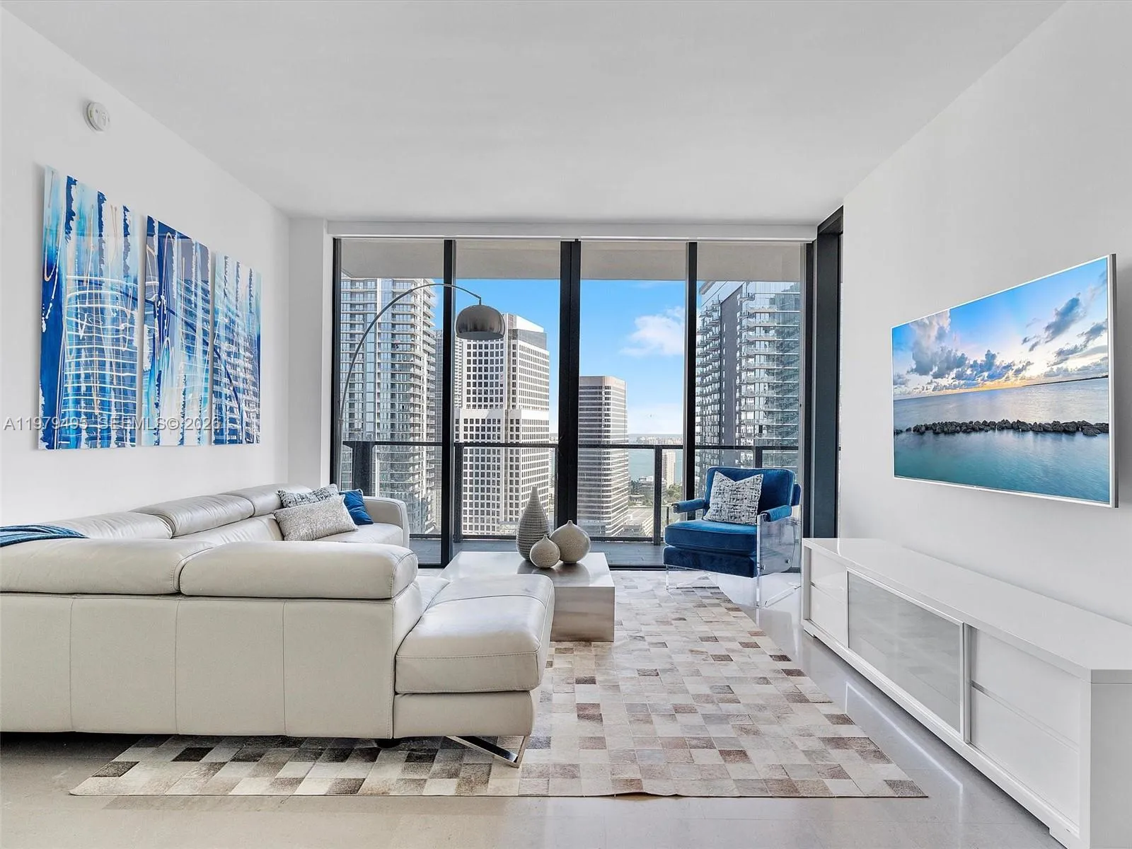 88 Sw 7th St 2709, Miami, Florida 33130, Miami, Florida 33130, 2 Bedrooms Bedrooms, ,2 BathroomsBathrooms,Residential Lease,For Rent,88 Sw 7th St 2709, Miami, Florida 33130,A11979495