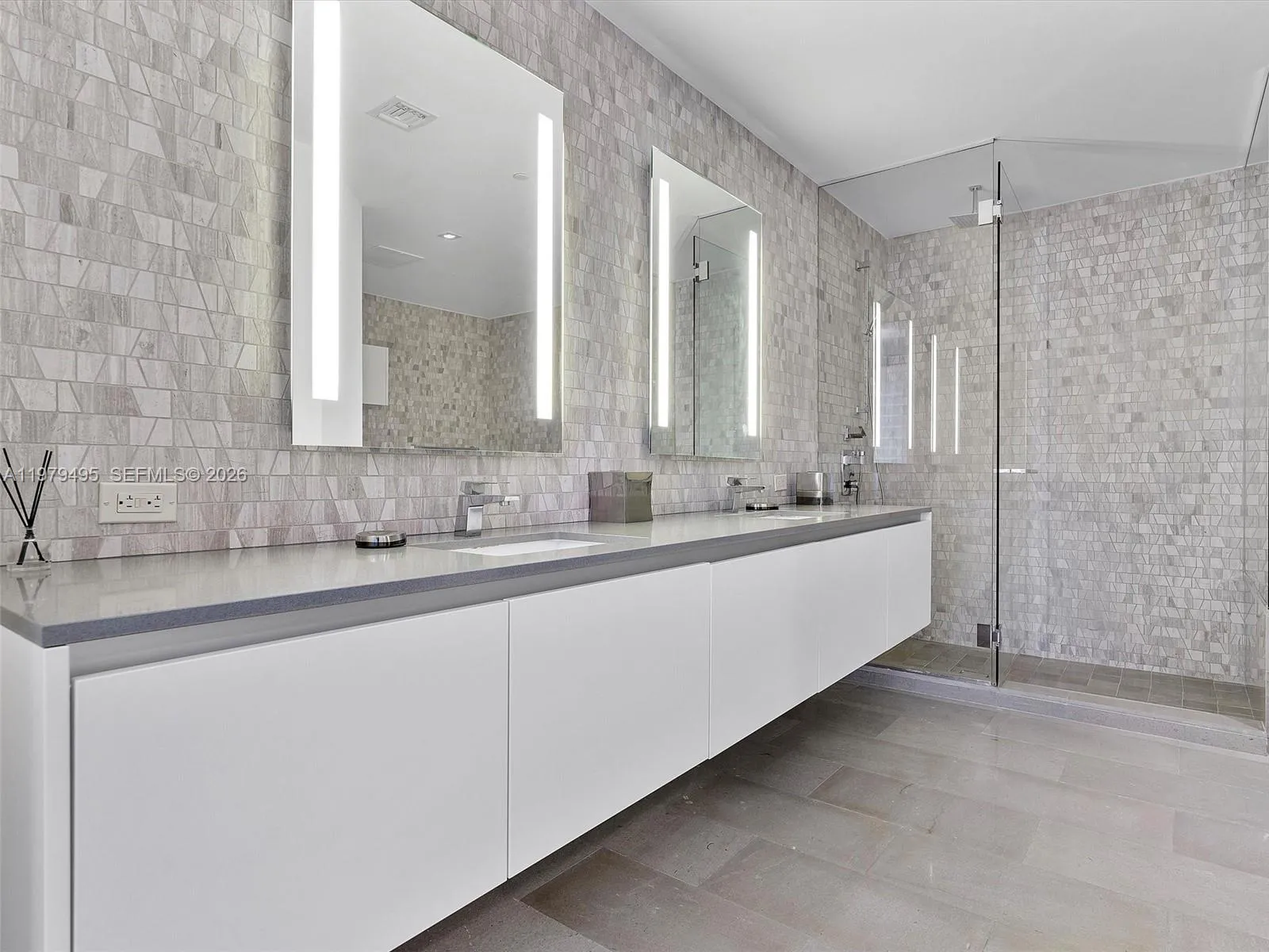 88 Sw 7th St 2709, Miami, Florida 33130, Miami, Florida 33130, 2 Bedrooms Bedrooms, ,2 BathroomsBathrooms,Residential Lease,For Rent,88 Sw 7th St 2709, Miami, Florida 33130,A11979495