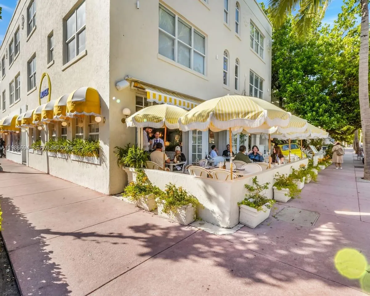 100 Collins Ave 202, Miami Beach, Florida 33139, Miami Beach, Florida 33139, 2 Bedrooms Bedrooms, ,1 BathroomBathrooms,Residential Lease,For Rent,100 Collins Ave 202, Miami Beach, Florida 33139,A11986694