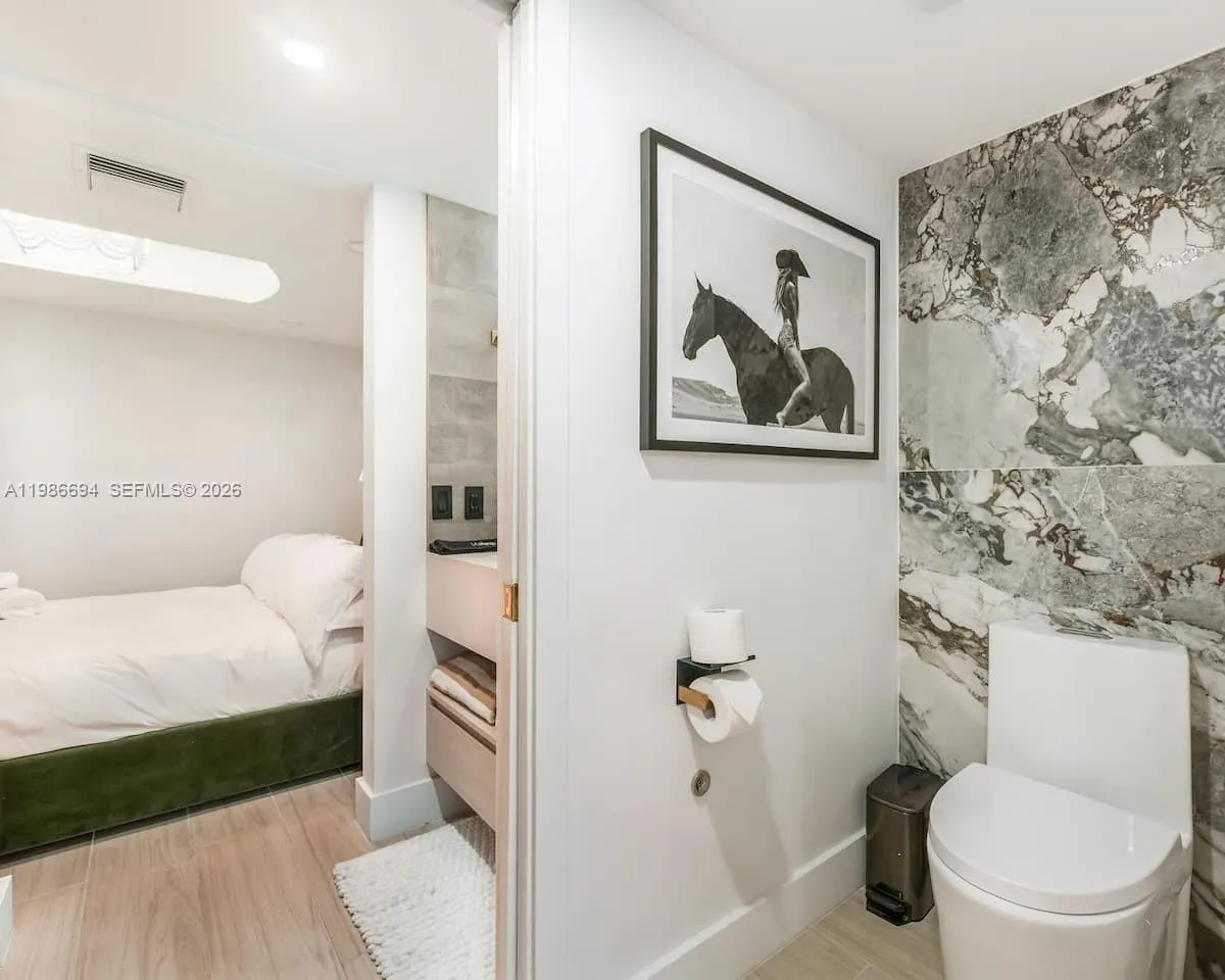 100 Collins Ave 202, Miami Beach, Florida 33139, Miami Beach, Florida 33139, 2 Bedrooms Bedrooms, ,1 BathroomBathrooms,Residential Lease,For Rent,100 Collins Ave 202, Miami Beach, Florida 33139,A11986694